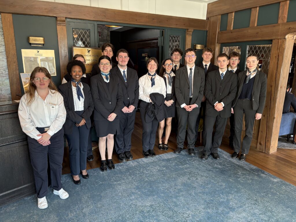 Les 1ére BTS MHR en visite au Manoir 3 IMG 9749